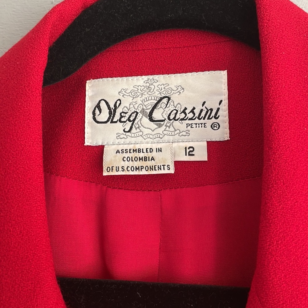 Oleg Cassini Blazer. Great condition - Picture 2 of 2
